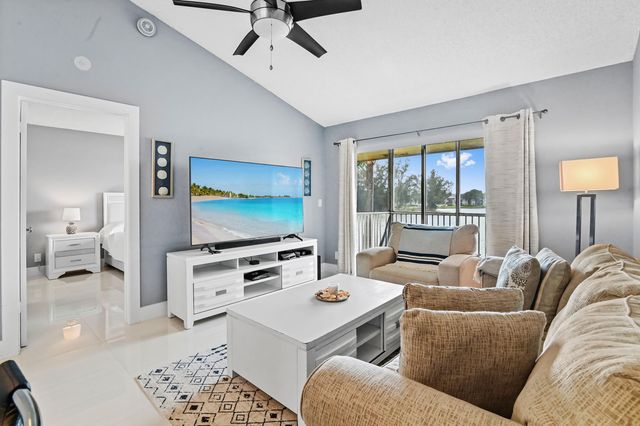 5530 Lakeside Drive 203, Margate, FL 33063