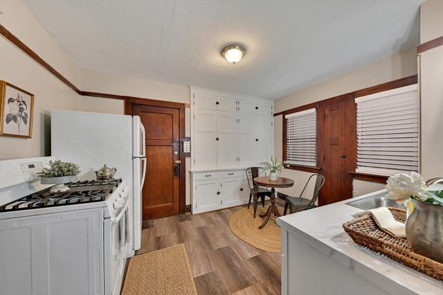2866 N 52nd STREET #2868, Milwaukee, WI 53210