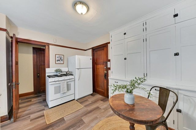 2866 N 52nd STREET #2868, Milwaukee, WI 53210