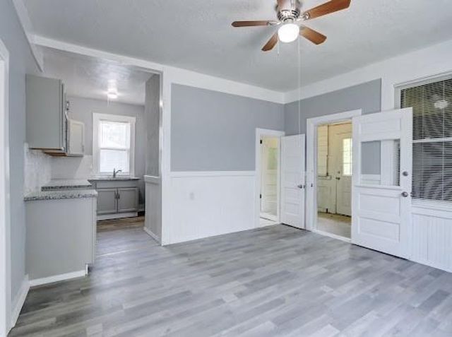 1511 W Walnut Street, Independence, MO 64050