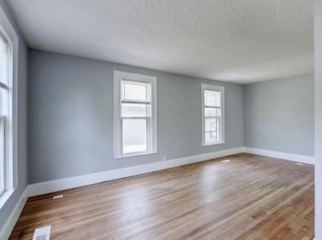 1511 W Walnut Street, Independence, MO 64050