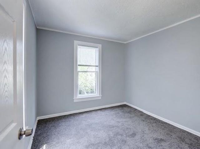 1511 W Walnut Street, Independence, MO 64050