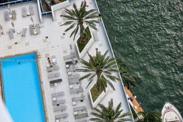 200 Biscayne Boulevard Way 4006, Miami, FL 33131