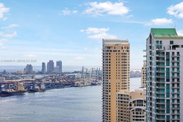 200 Biscayne Boulevard Way 4006, Miami, FL 33131