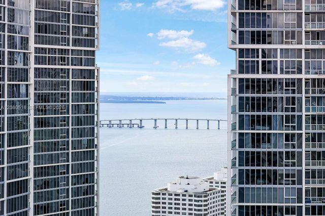 200 Biscayne Boulevard Way 4006, Miami, FL 33131