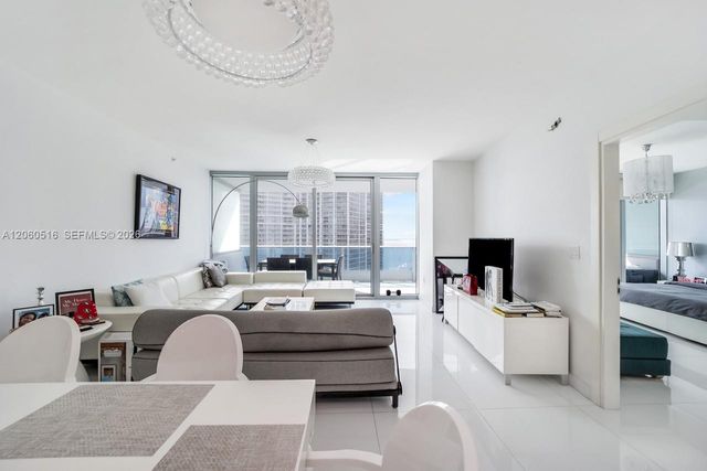 200 Biscayne Boulevard Way 4006, Miami, FL 33131