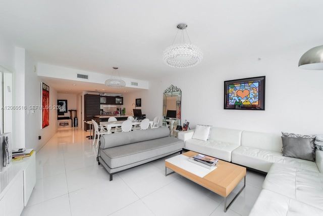 200 Biscayne Boulevard Way 4006, Miami, FL 33131