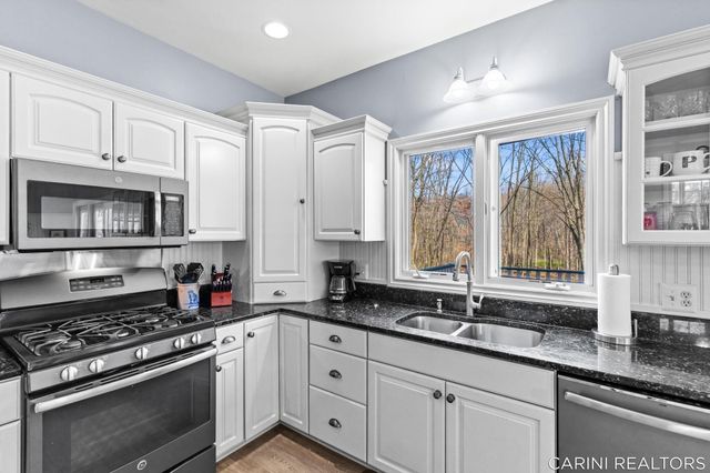 7887 Burrstone Court Se, Caledonia Twp, MI 49316