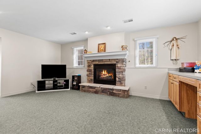 7887 Burrstone Court Se, Caledonia Twp, MI 49316