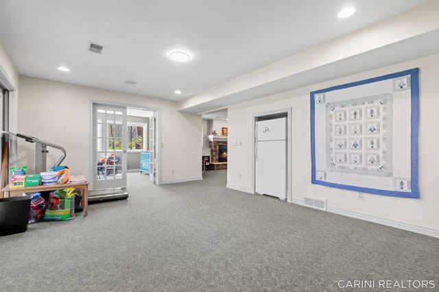 7887 Burrstone Court Se, Caledonia Twp, MI 49316