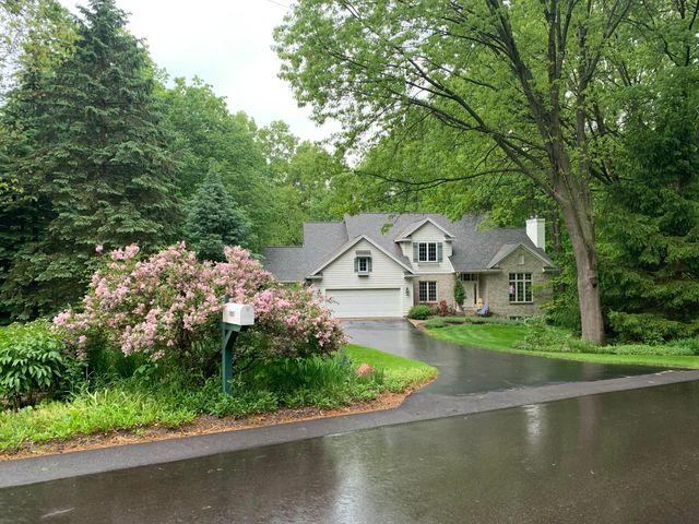 7887 Burrstone Court Se, Caledonia Twp, MI 49316