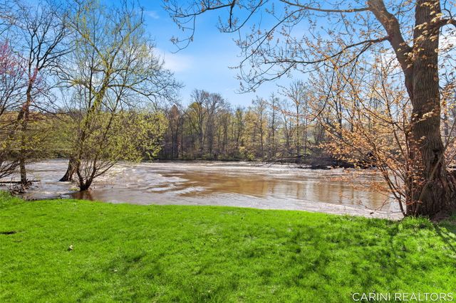 7887 Burrstone Court Se, Caledonia Twp, MI 49316