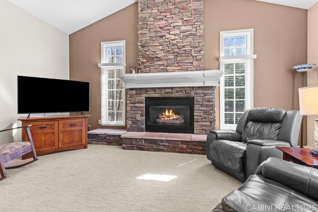 7887 Burrstone Court Se, Caledonia Twp, MI 49316