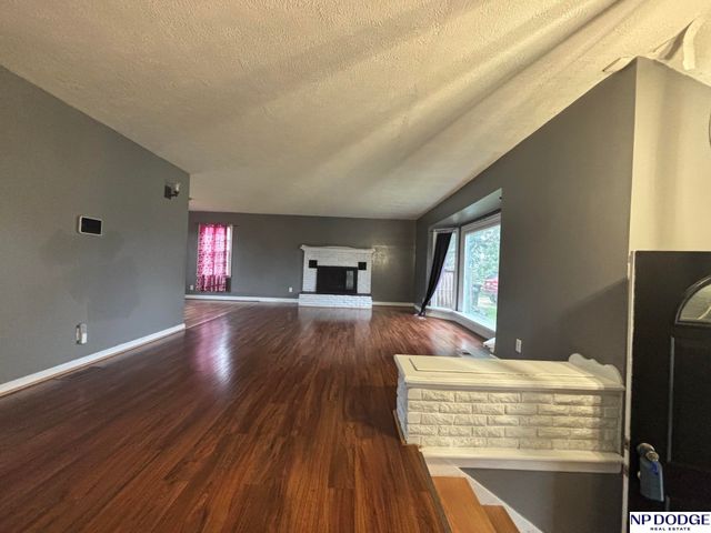 5220 Mary Street, Omaha, NE 68152