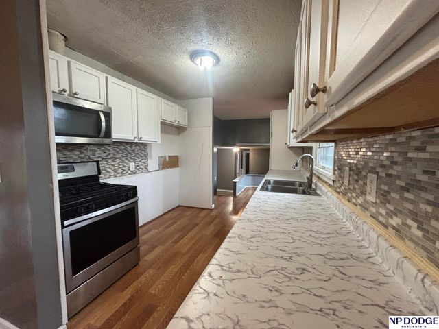 5220 Mary Street, Omaha, NE 68152