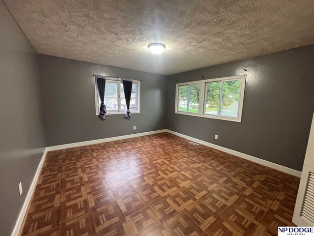 5220 Mary Street, Omaha, NE 68152