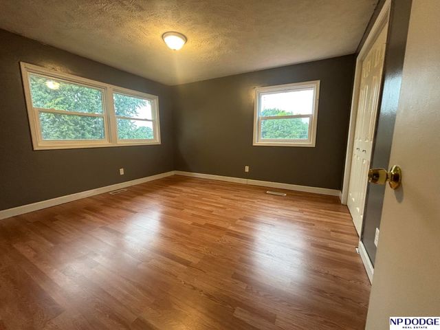 5220 Mary Street, Omaha, NE 68152