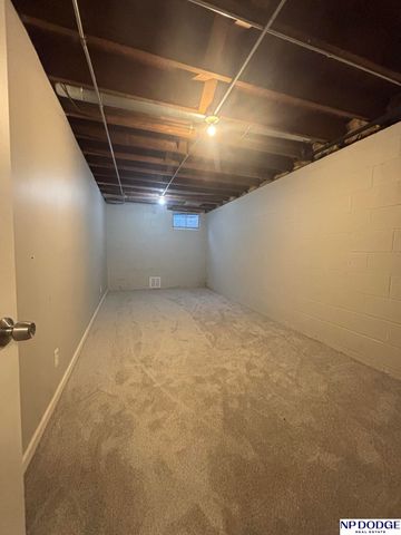 5220 Mary Street, Omaha, NE 68152