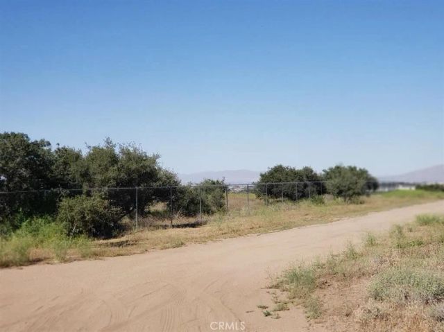 9922 Emerson, Oak Hills, CA 92344