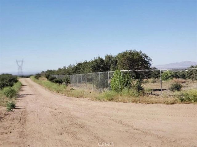 9922 Emerson, Oak Hills, CA 92344