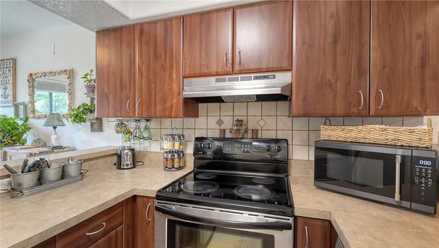 4906 25TH STREET W 107, Bradenton, FL 34207