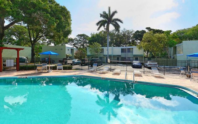 4906 25TH STREET W 107, Bradenton, FL 34207