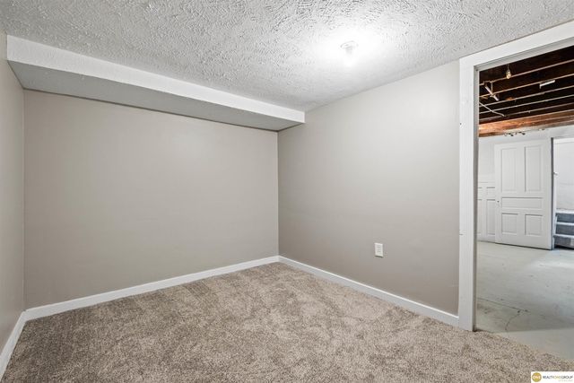 823 N H Street, Fremont, NE 68025