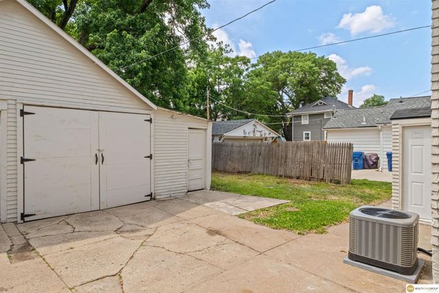 823 N H Street, Fremont, NE 68025