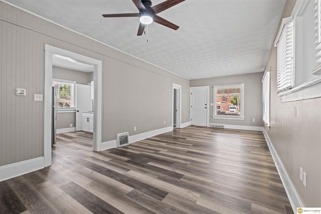 823 N H Street, Fremont, NE 68025
