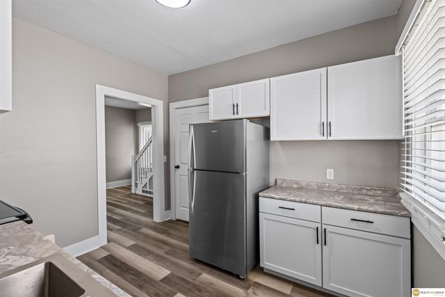 823 N H Street, Fremont, NE 68025