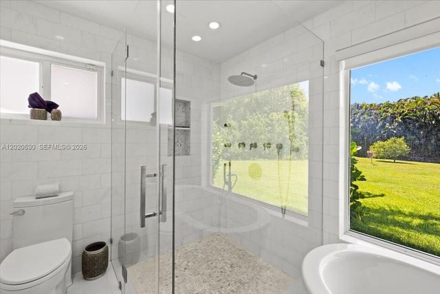 11600 SW 1st St, Plantation, FL 33325