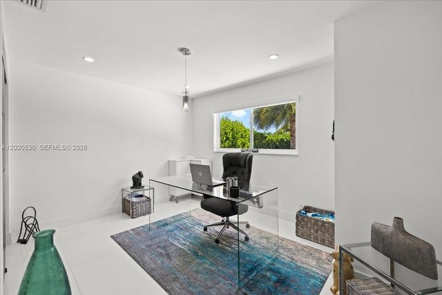 11600 SW 1st St, Plantation, FL 33325