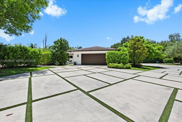 11600 SW 1st St, Plantation, FL 33325