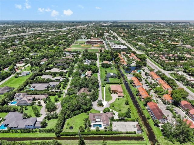 11600 SW 1st St, Plantation, FL 33325