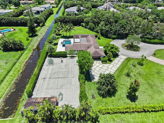 11600 SW 1st St, Plantation, FL 33325
