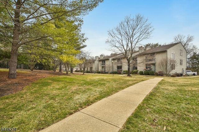 47 Sam Bonnell Dr, Union Twp., NJ 08809