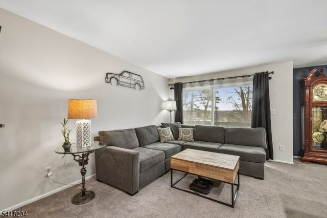 47 Sam Bonnell Dr, Union Twp., NJ 08809