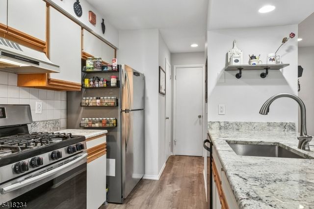 47 Sam Bonnell Dr, Union Twp., NJ 08809