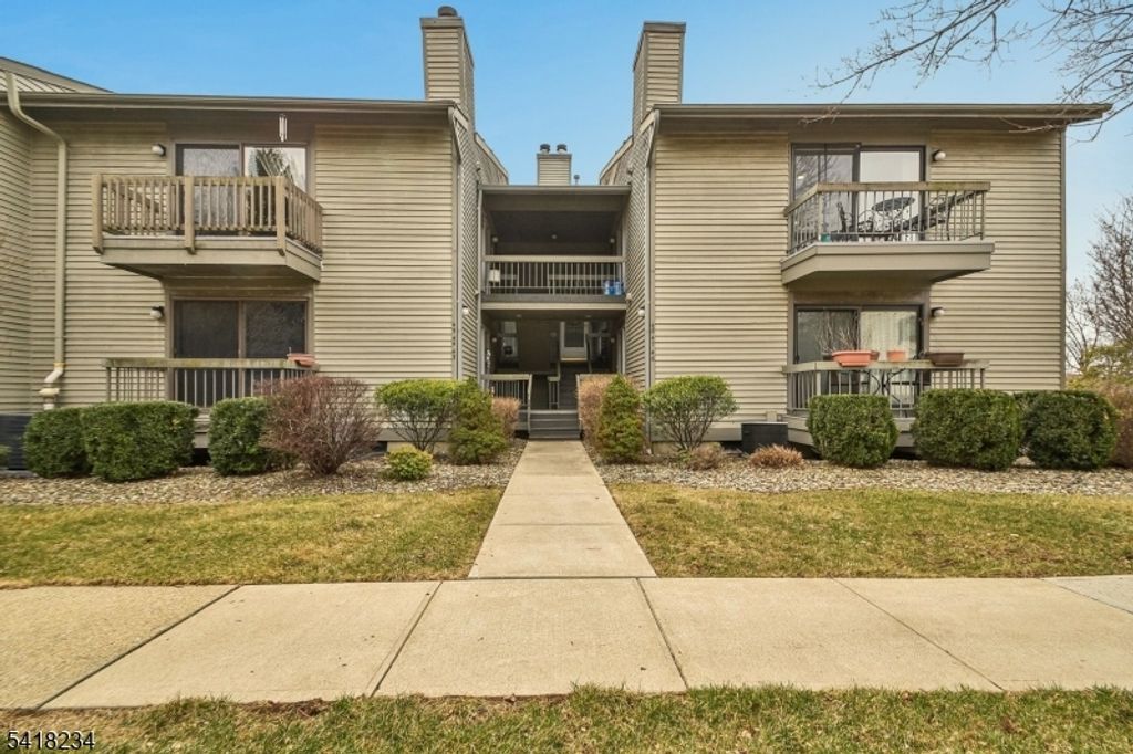 47 Sam Bonnell Dr, Union Twp., NJ 08809