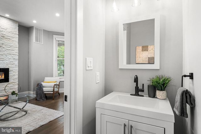 3627 NEW HAMPSHIRE AVE NW, Washington, DC 20010