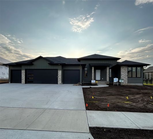 5557 Silver Rock Drive, Marion, IA 52302