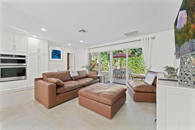 429 Inlet Road, North Palm Beach, FL 33408