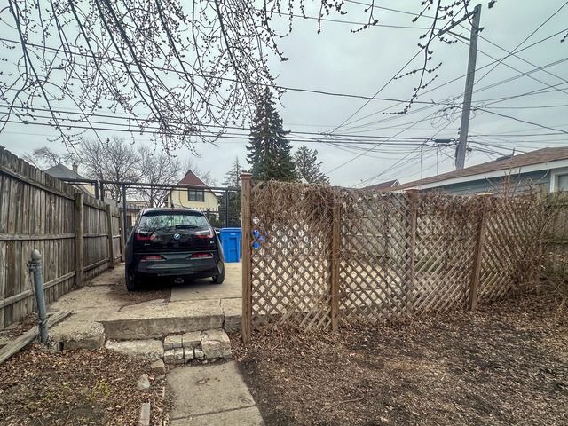 2037 N Tripp Avenue, Chicago, IL 60639