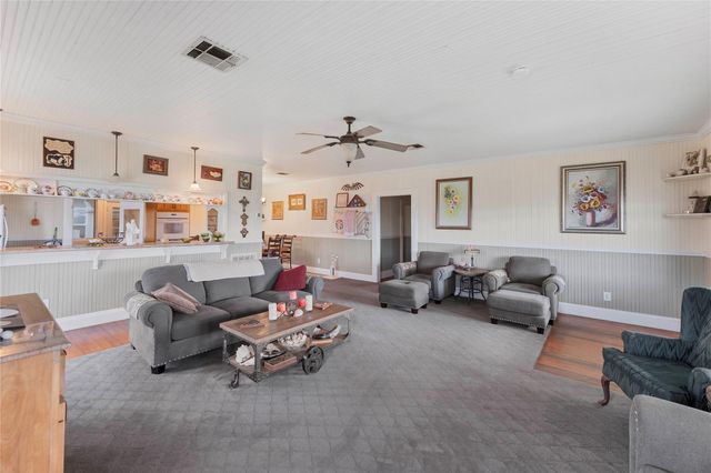 550 County Road 471, Thrall, TX 76578
