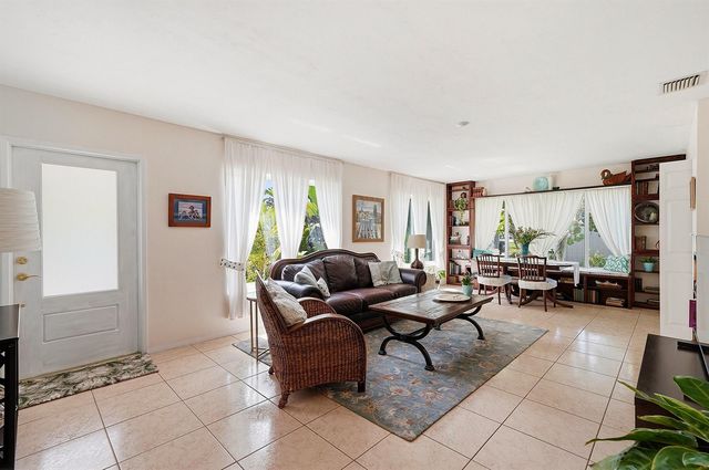 2417 NW 7th Avenue, Wilton Manors, FL 33311