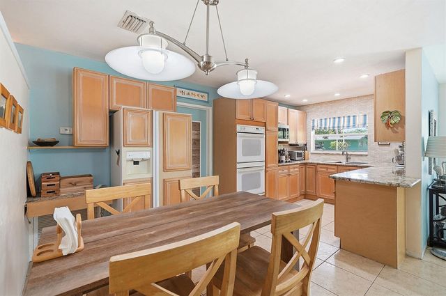 2417 NW 7th Avenue, Wilton Manors, FL 33311