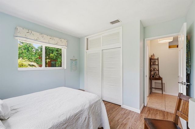 2417 NW 7th Avenue, Wilton Manors, FL 33311