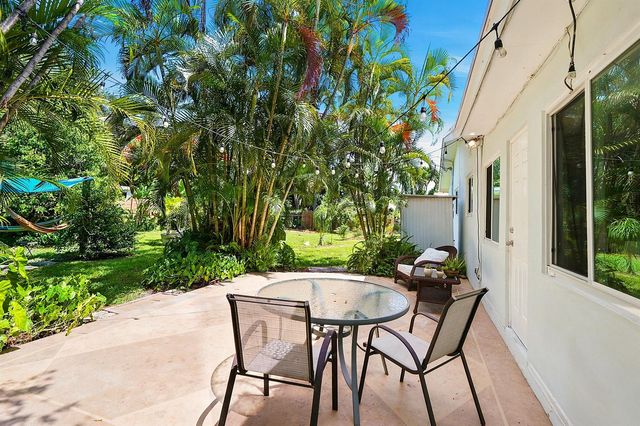 2417 NW 7th Avenue, Wilton Manors, FL 33311