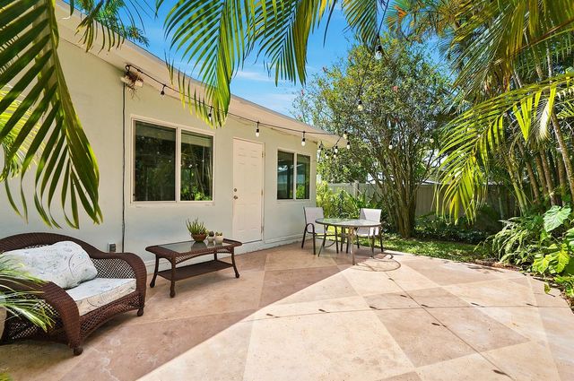 2417 NW 7th Avenue, Wilton Manors, FL 33311