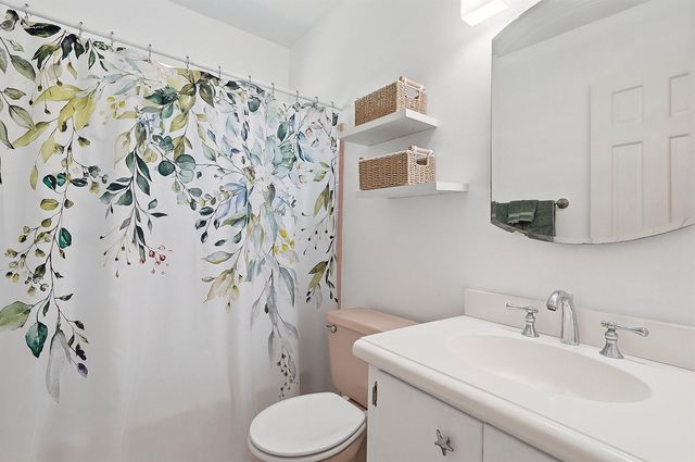 2417 NW 7th Avenue, Wilton Manors, FL 33311
